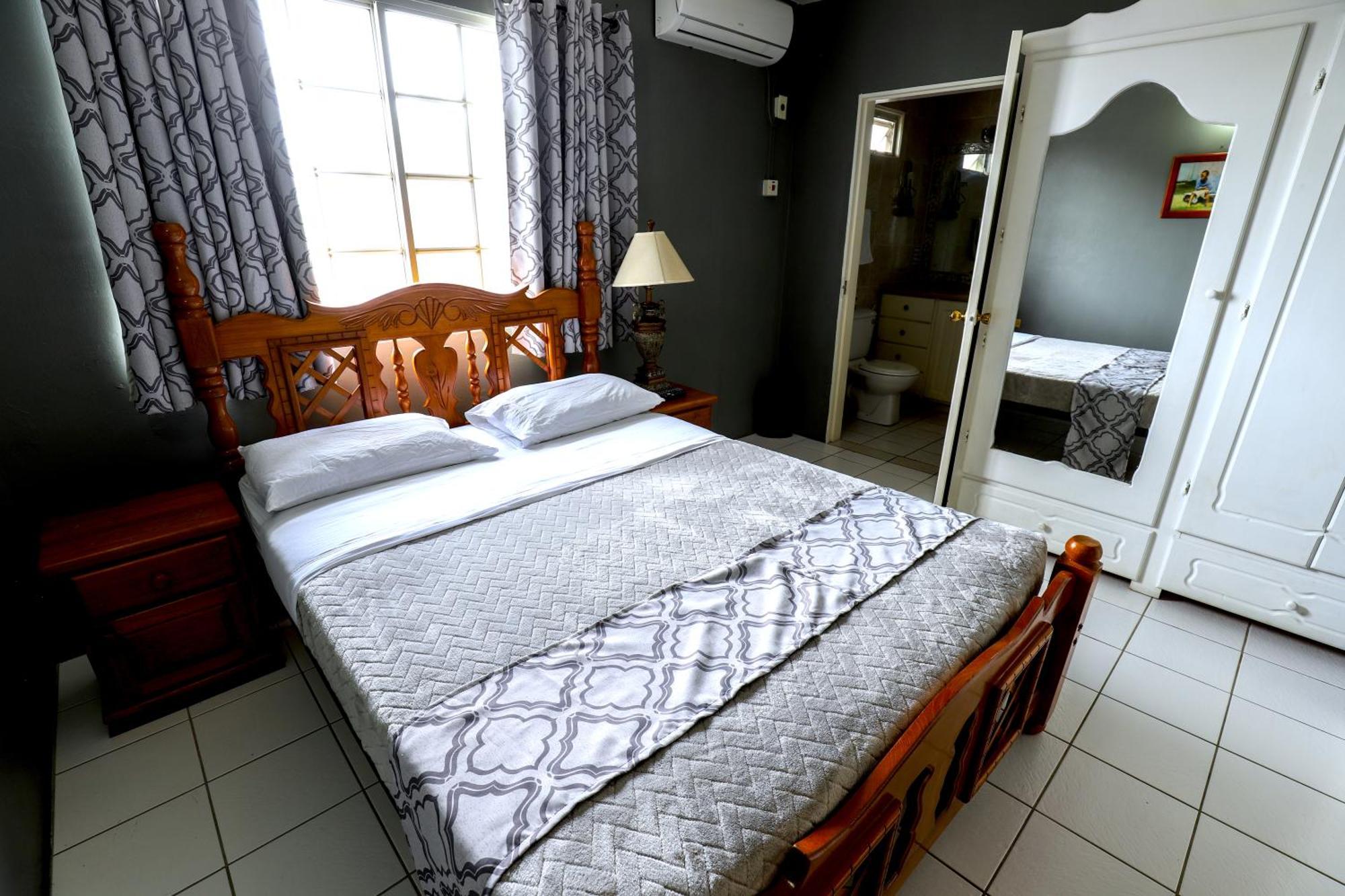 Airport Inn Piarco Exterior photo