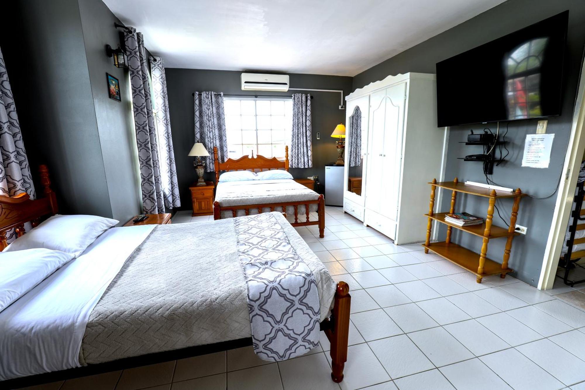 Airport Inn Piarco Exterior photo