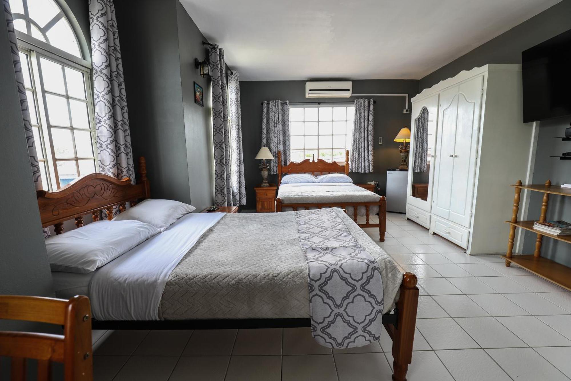 Airport Inn Piarco Exterior photo
