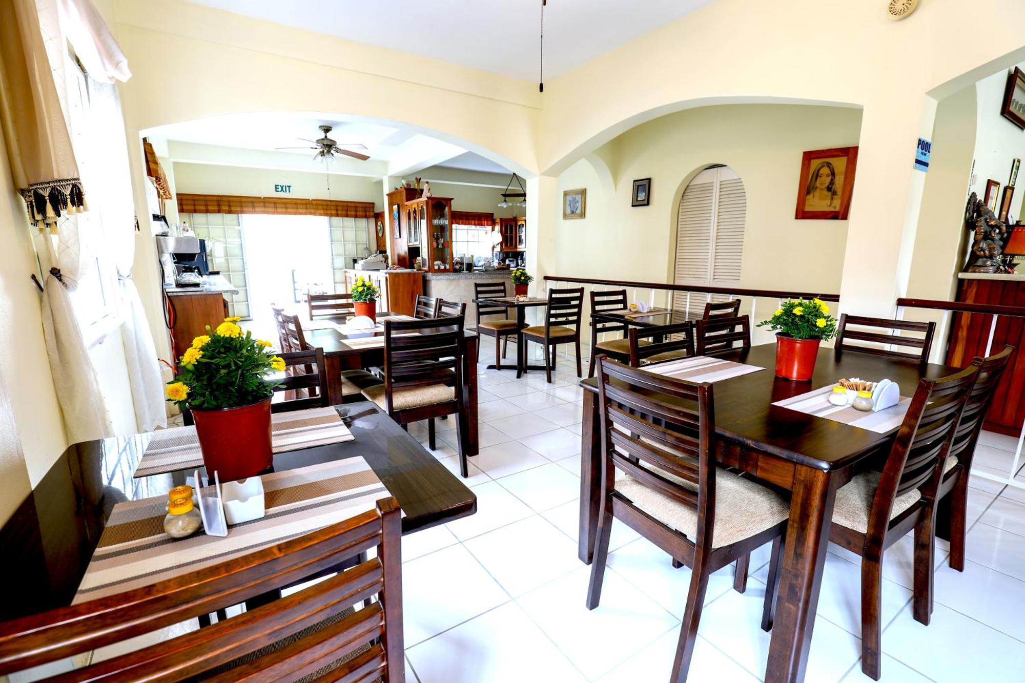 Airport Inn Piarco Exterior photo
