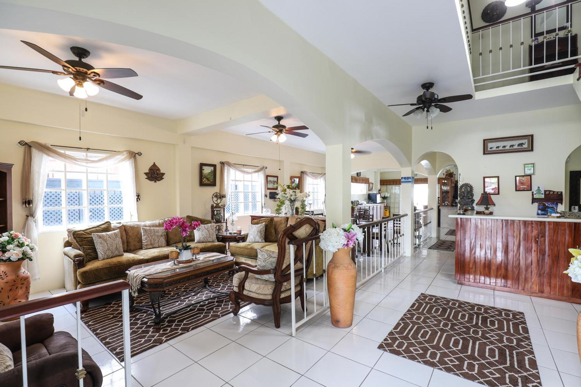 Airport Inn Piarco Exterior photo