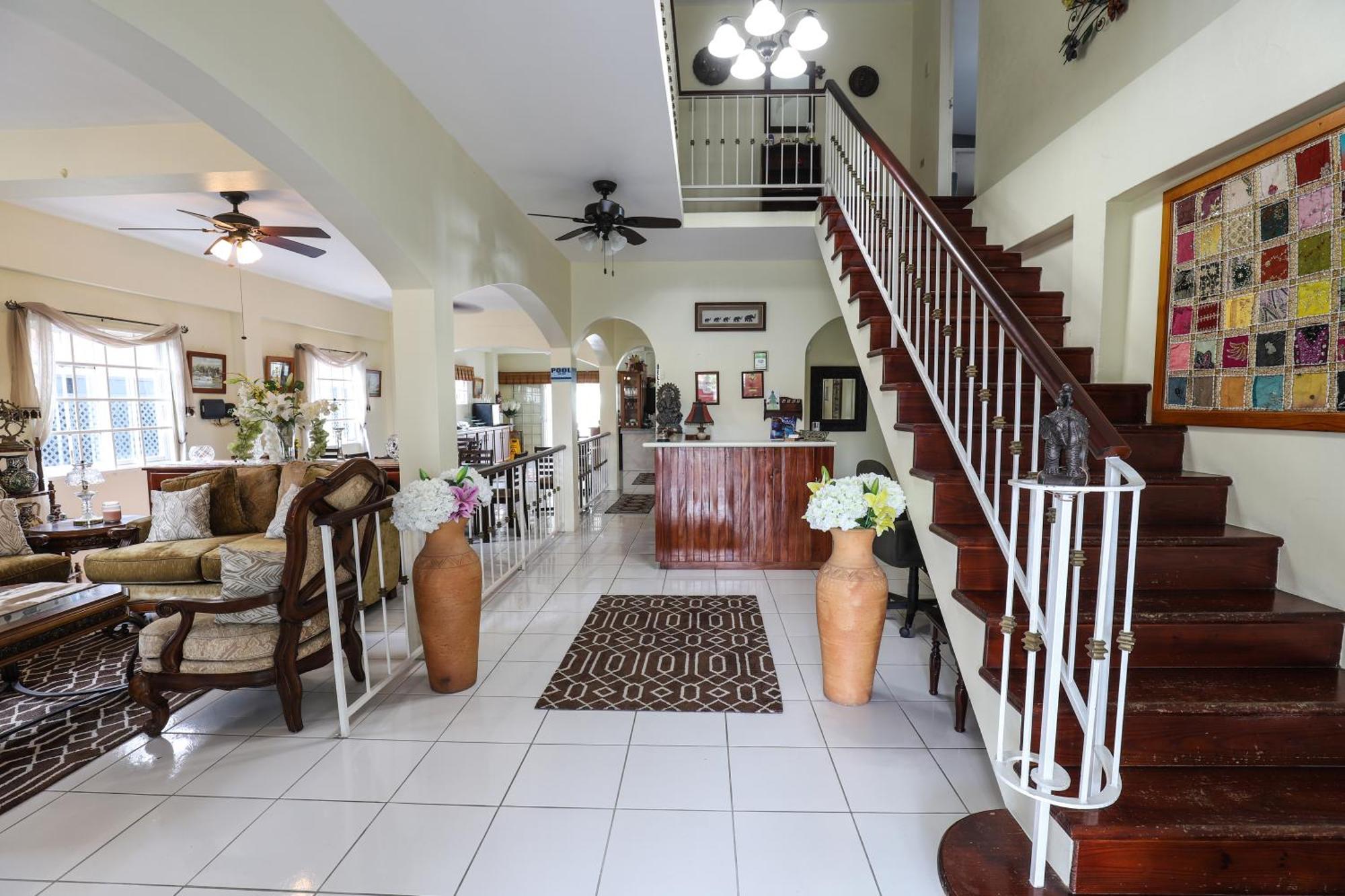 Airport Inn Piarco Exterior photo