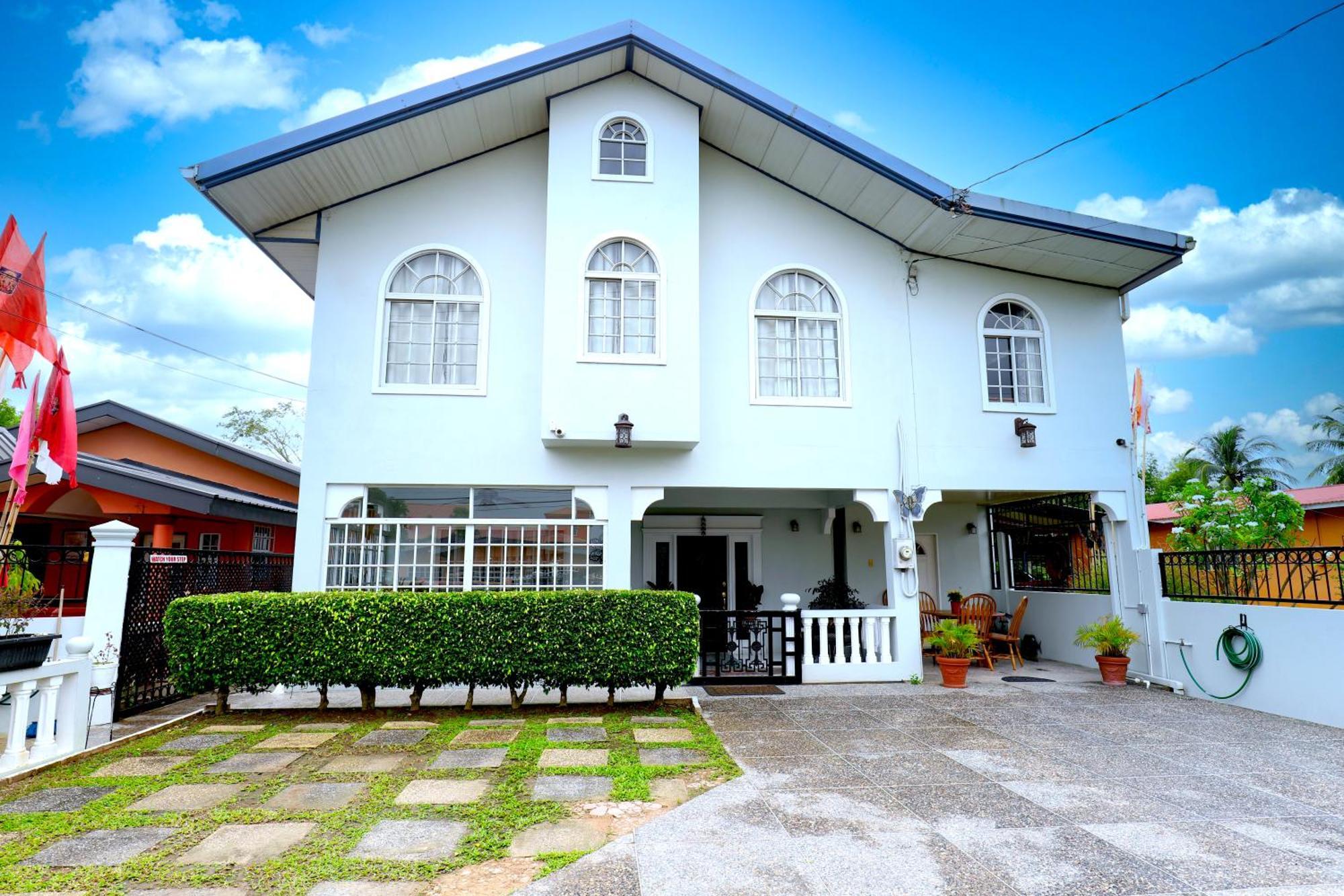 Airport Inn Piarco Exterior photo