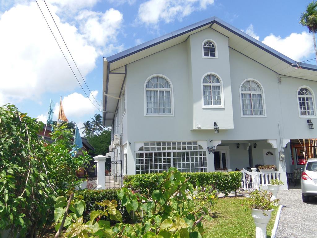 Airport Inn Piarco Exterior photo