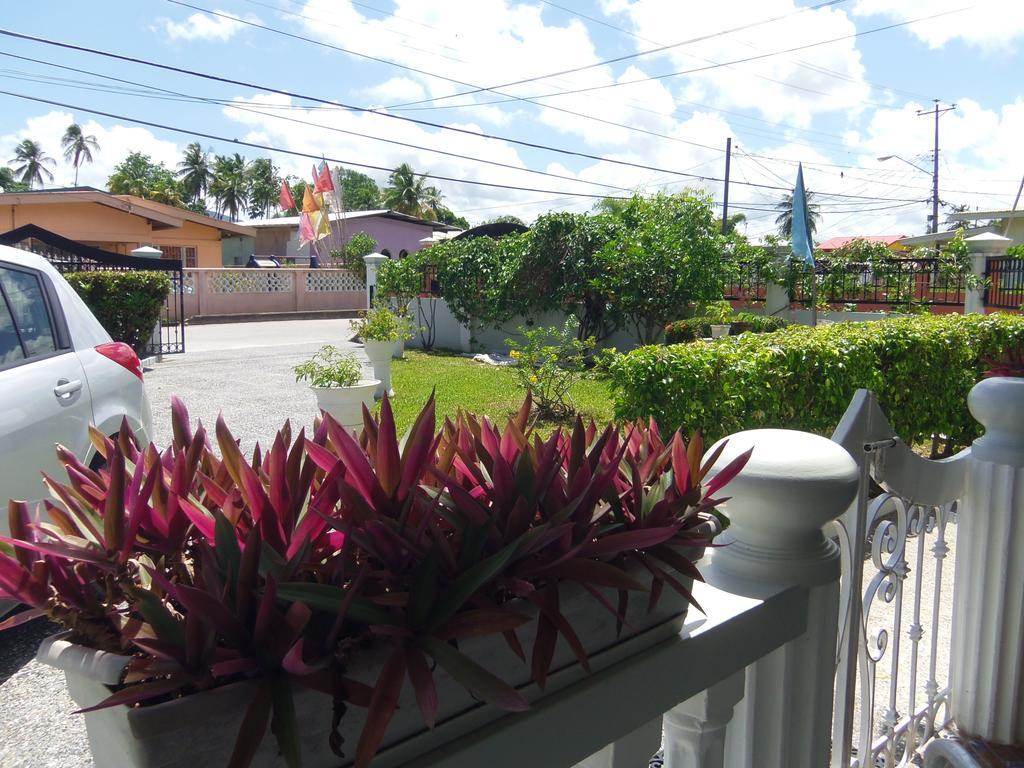 Airport Inn Piarco Exterior photo