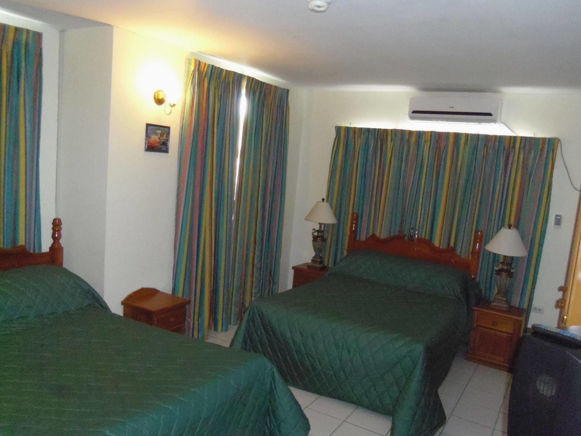 Airport Inn Piarco Exterior photo
